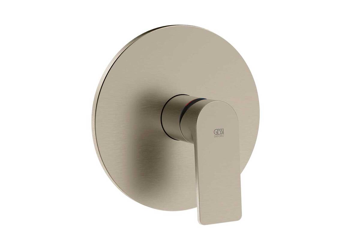 Die Armaturenkollektion «Pro Casa Cinque» von Richner entstand in Zusammenarbeit mit dem italienischen Hersteller Gessi. Sie vereint modernes Design, geometrische Formen und Eleganz. BMS Building Materials Suisse. Richner.